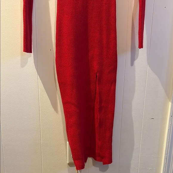 Elegant Red Long Sleeve Knit Dress - Picture 3 of 4